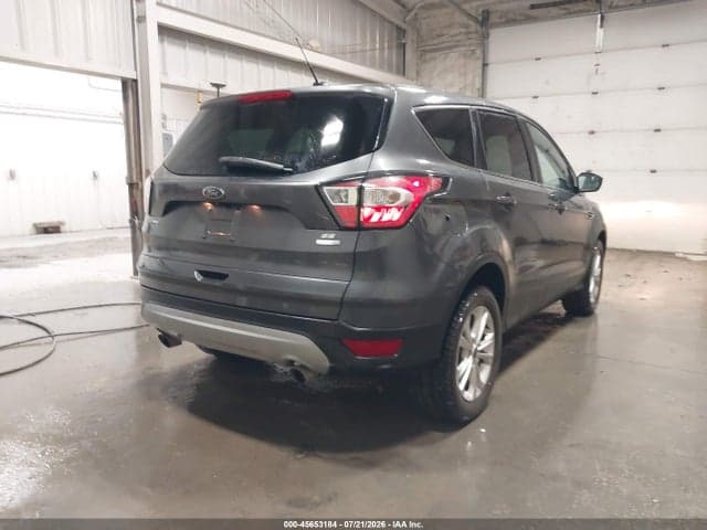 2017 FORD ESCAPE SE 4