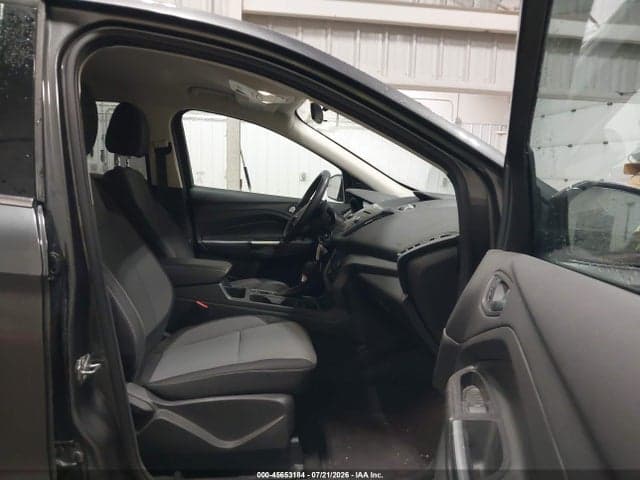 2017 FORD ESCAPE SE 5