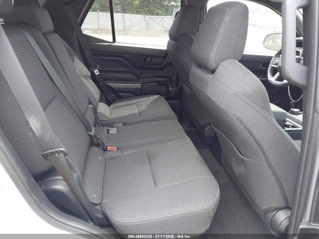 2025 TOYOTA 4RUNNER SR5 8