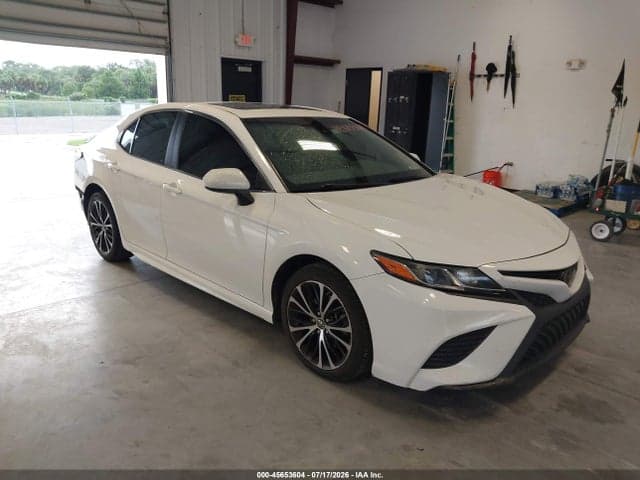2018 TOYOTA CAMRY SE