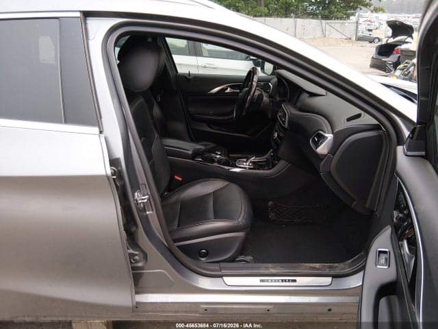 2018 INFINITI QX30 ESSENTIAL 5