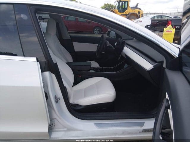 2019 TESLA MODEL 3 LONG RANGE/PERFORMANCE 5
