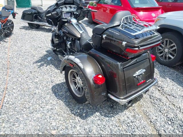2020 HARLEY-DAVIDSON FLHTCUTG 3