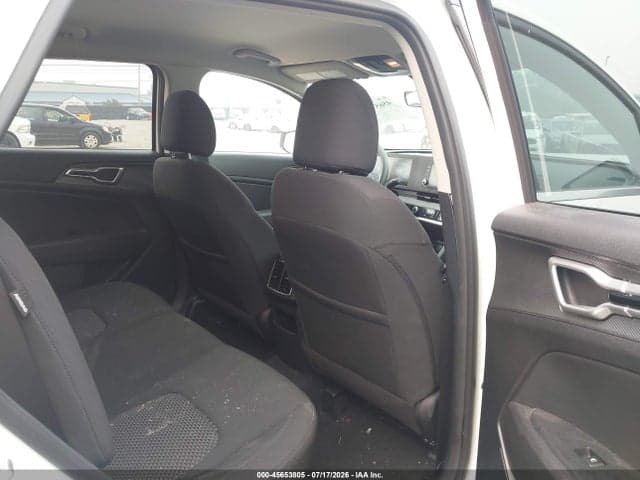 2024 KIA SPORTAGE LX 8