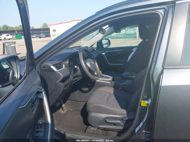 2019 TOYOTA RAV4 LE 5