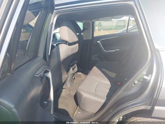 2019 TOYOTA RAV4 LE 8