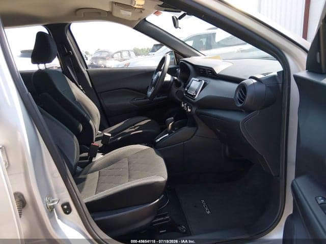 2020 NISSAN KICKS S XTRONIC CVT 5