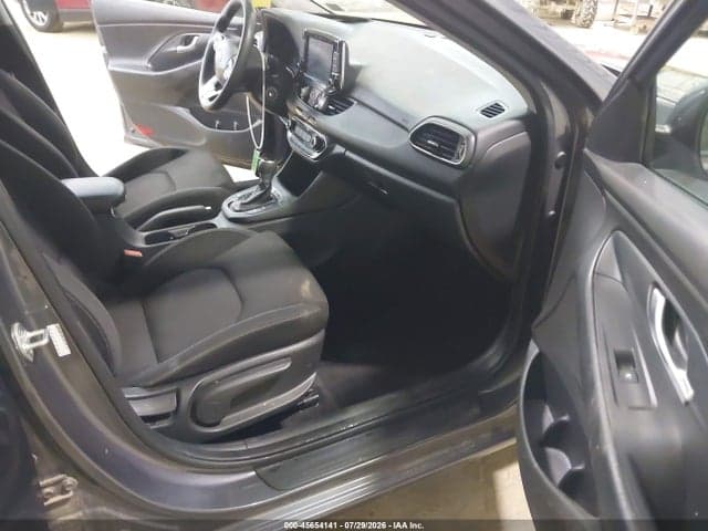 2018 HYUNDAI ELANTRA GT 5