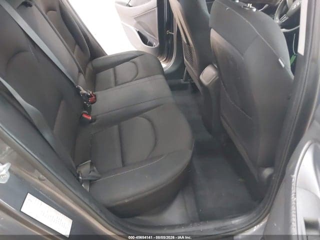 2018 HYUNDAI ELANTRA GT 8