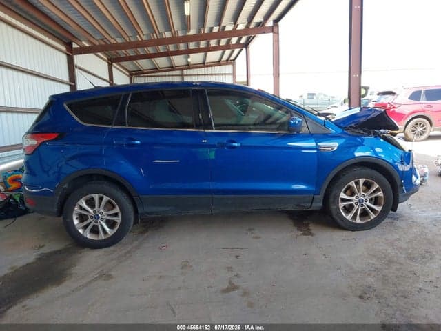 2017 FORD ESCAPE SE 12