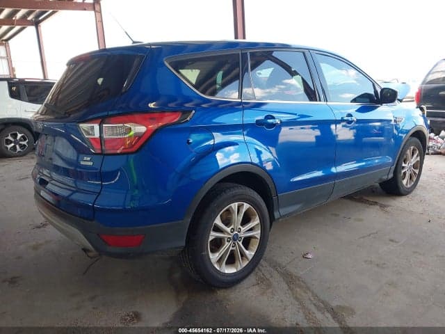 2017 FORD ESCAPE SE 4