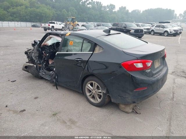2017 CHEVROLET CRUZE LT AUTO 3