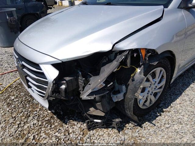 2017 HYUNDAI ELANTRA SE 6