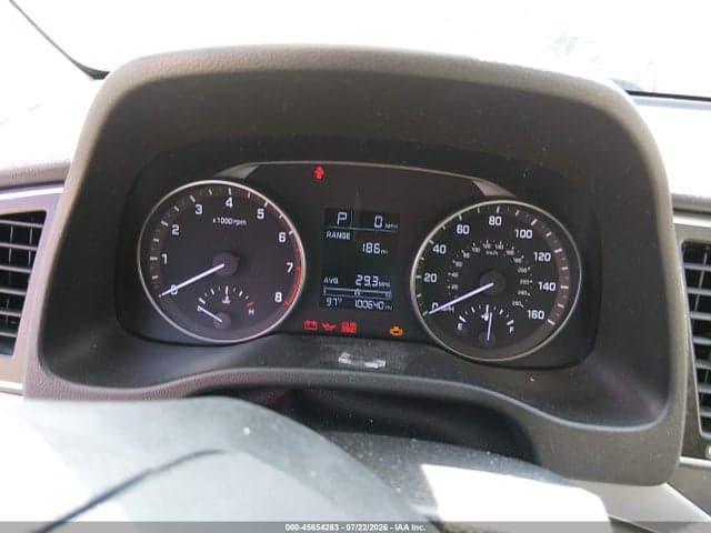 2017 HYUNDAI ELANTRA SE 7