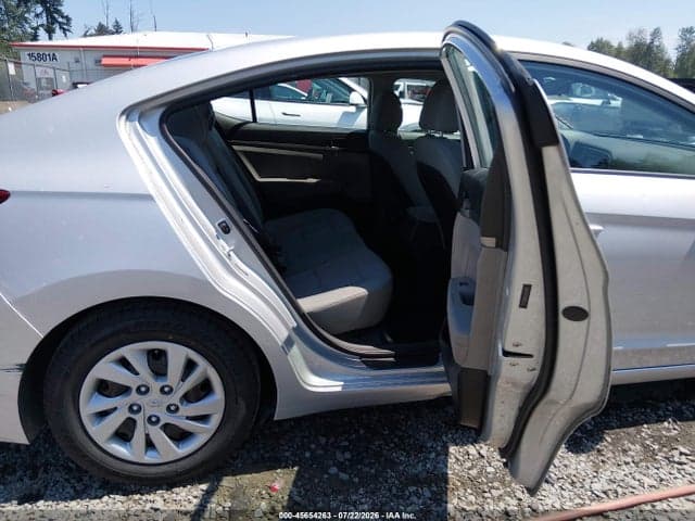 2017 HYUNDAI ELANTRA SE 8