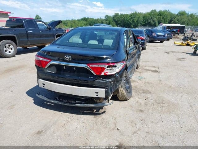 2017 TOYOTA CAMRY LE 4