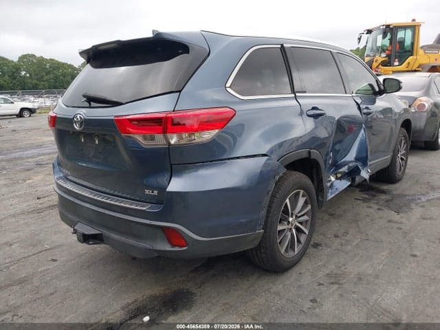 2017 TOYOTA HIGHLANDER XLE 4