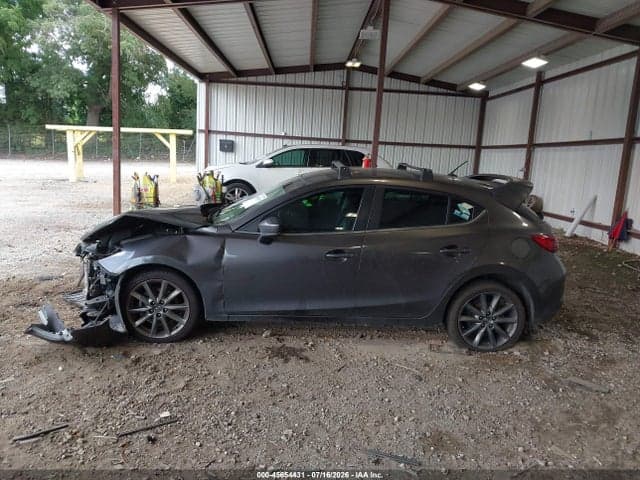 2018 MAZDA MAZDA3 TOURING 15