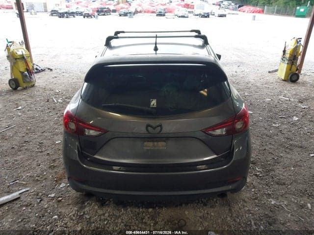 2018 MAZDA MAZDA3 TOURING 17