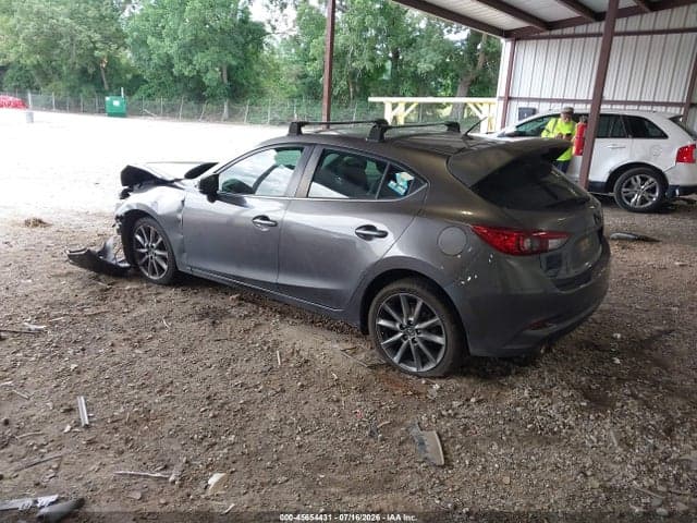 2018 MAZDA MAZDA3 TOURING 3