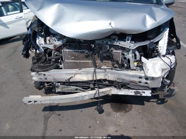 2023 TOYOTA SIENNA XLE 6