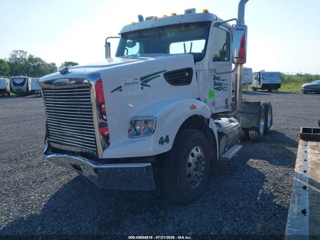 2023 FREIGHTLINER SD122 2