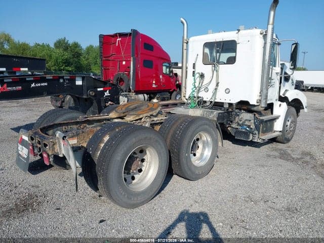2023 FREIGHTLINER SD122 4