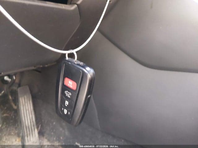 2021 TOYOTA RAV4 HYBRID XLE 11