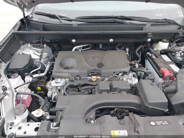 2025 TOYOTA RAV4 XLE 10
