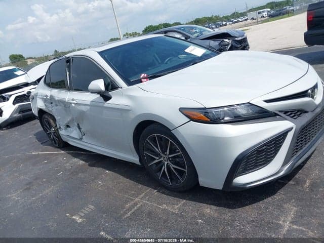 2024 TOYOTA CAMRY SE 1