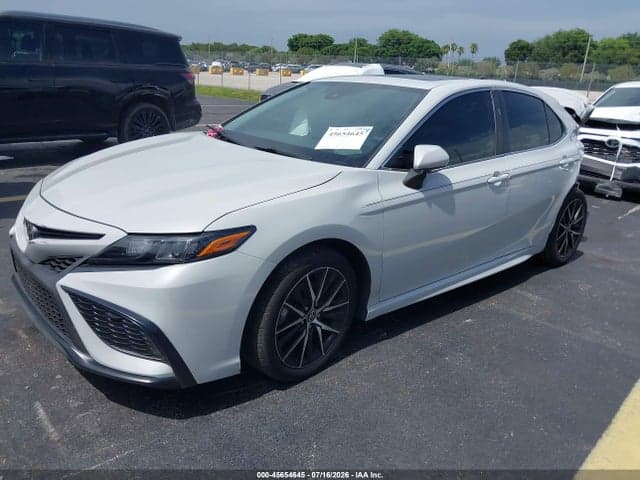 2024 TOYOTA CAMRY SE 2