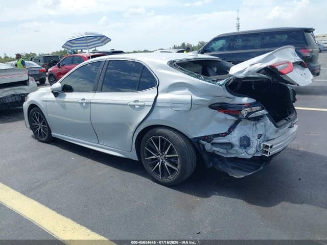 2024 TOYOTA CAMRY SE 3