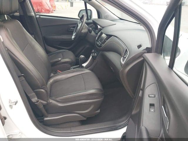 2019 CHEVROLET TRAX LT 5