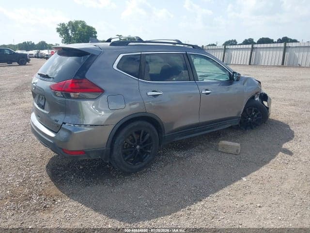 2018 NISSAN ROGUE SV 4