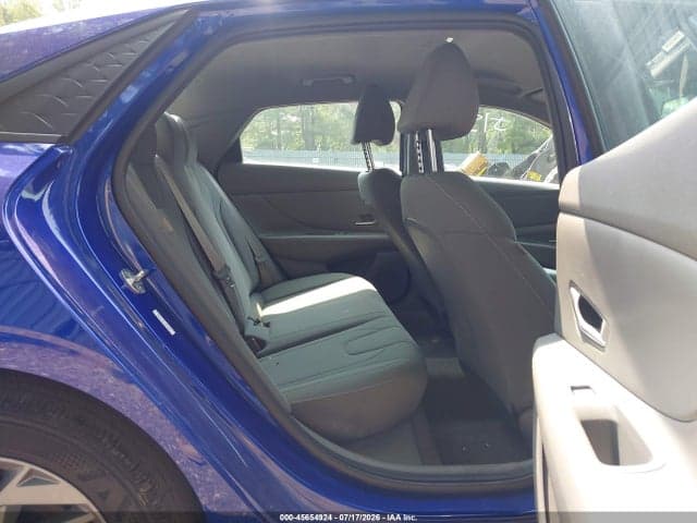 2024 HYUNDAI ELANTRA SEL 8