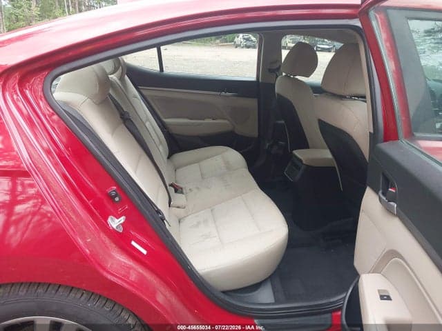 2017 HYUNDAI ELANTRA SE 8