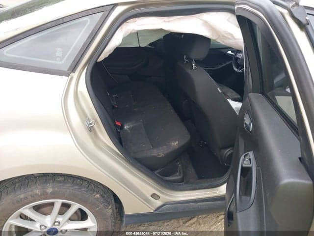 2017 FORD FOCUS SE 8