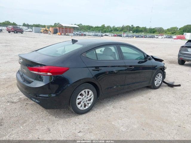 2017 HYUNDAI ELANTRA SE 4