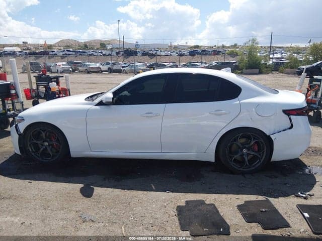 2018 ALFA ROMEO GIULIA TI SPORT RWD 15