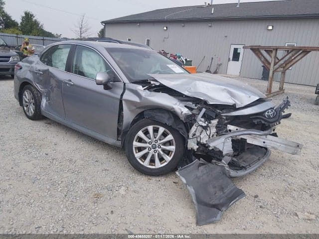 2019 TOYOTA CAMRY LE 1