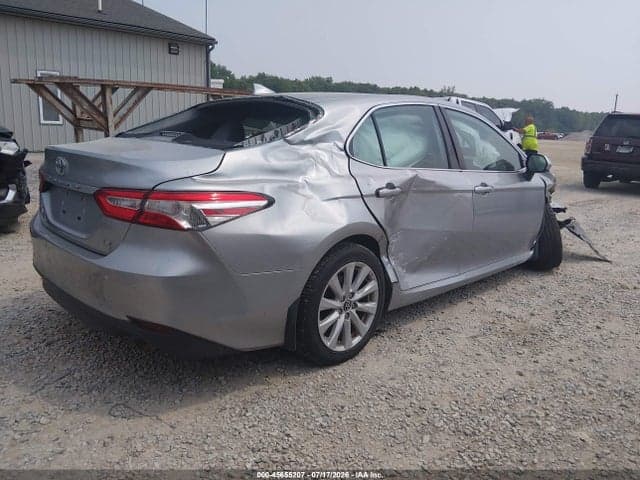 2019 TOYOTA CAMRY LE 4