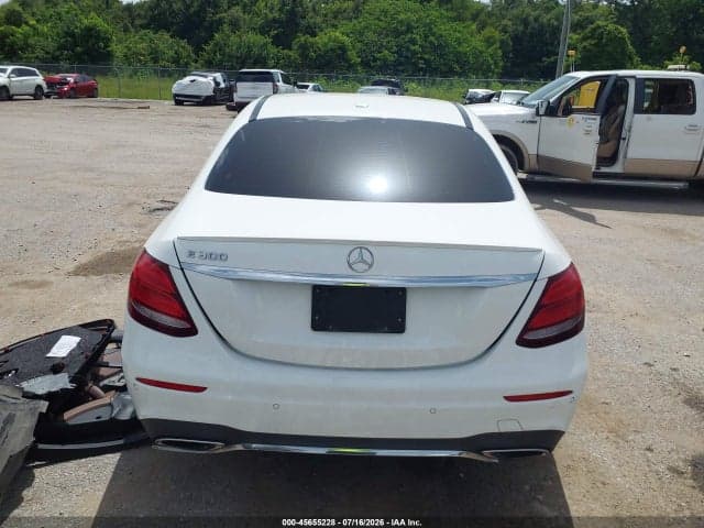 2017 MERCEDES-BENZ E 300 16