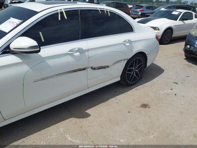 2017 MERCEDES-BENZ E 300 6