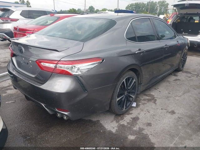2018 TOYOTA CAMRY XSE 4