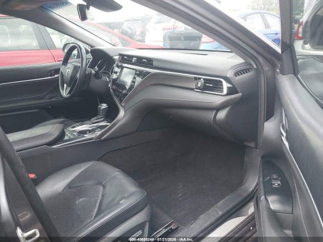2018 TOYOTA CAMRY XSE 5