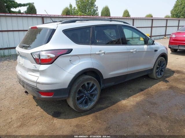 2017 FORD ESCAPE SE 4