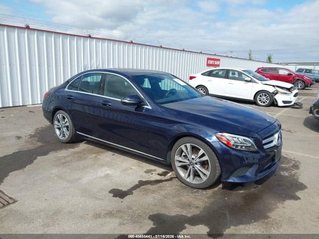 2019 MERCEDES-BENZ C 300 1
