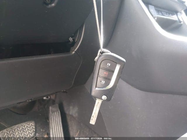 2019 TOYOTA RAV4 LE 11