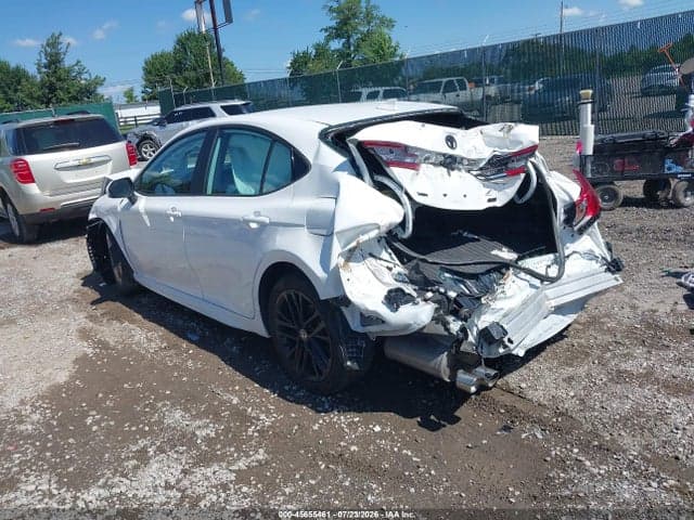 2025 TOYOTA CAMRY SE 3