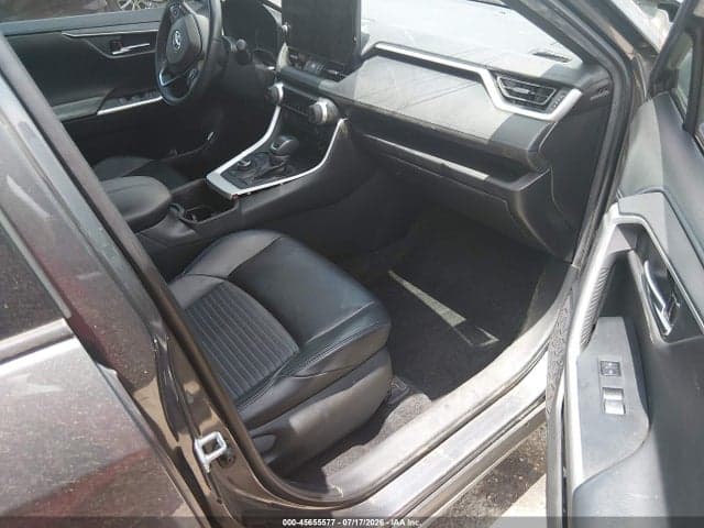 2024 TOYOTA RAV4 HYBRID XSE 5